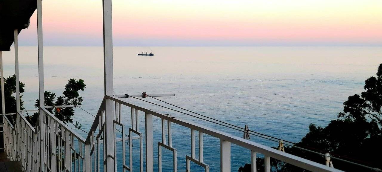 Фотографии номера Трехместный номер в Гостевом доме Дубовая Роща Туапсе