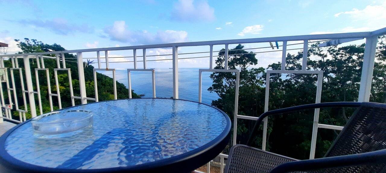 Фотографии номера Семейный номер с видом на море в Гостевом доме Дубовая Роща Туапсе