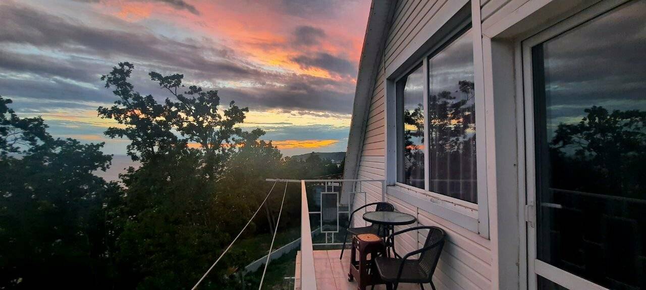 Фотографии номера Семейный номер с видом на море в Гостевом доме Дубовая Роща Туапсе