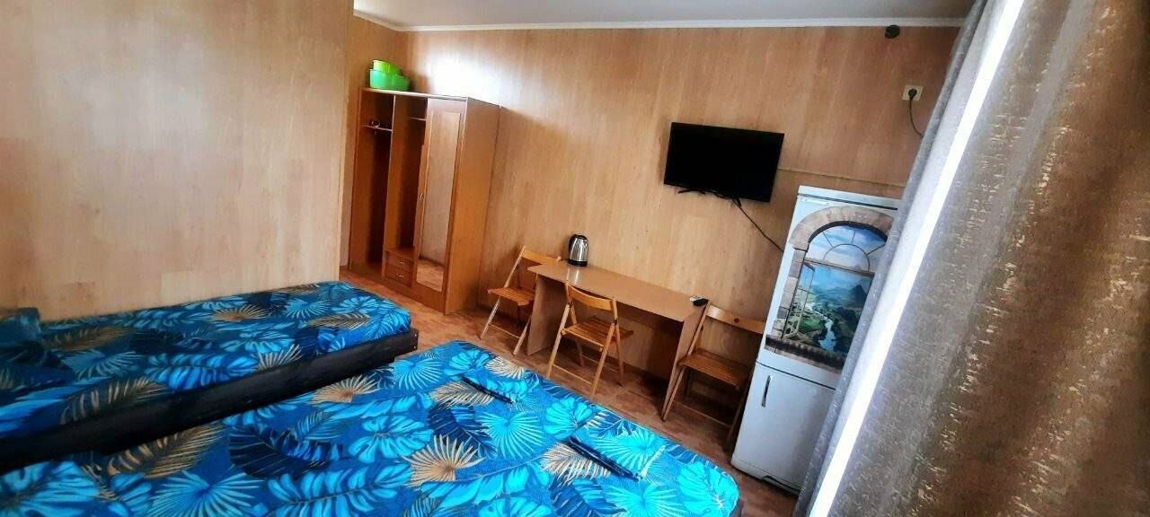 Фотографии номера Трехместный номер в Гостевом доме Дубовая Роща Туапсе