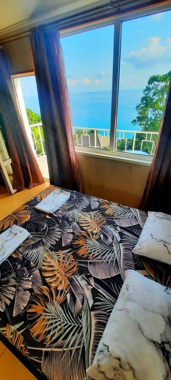 Фотографии номера Семейный номер с видом на море в Гостевом доме Дубовая Роща Туапсе