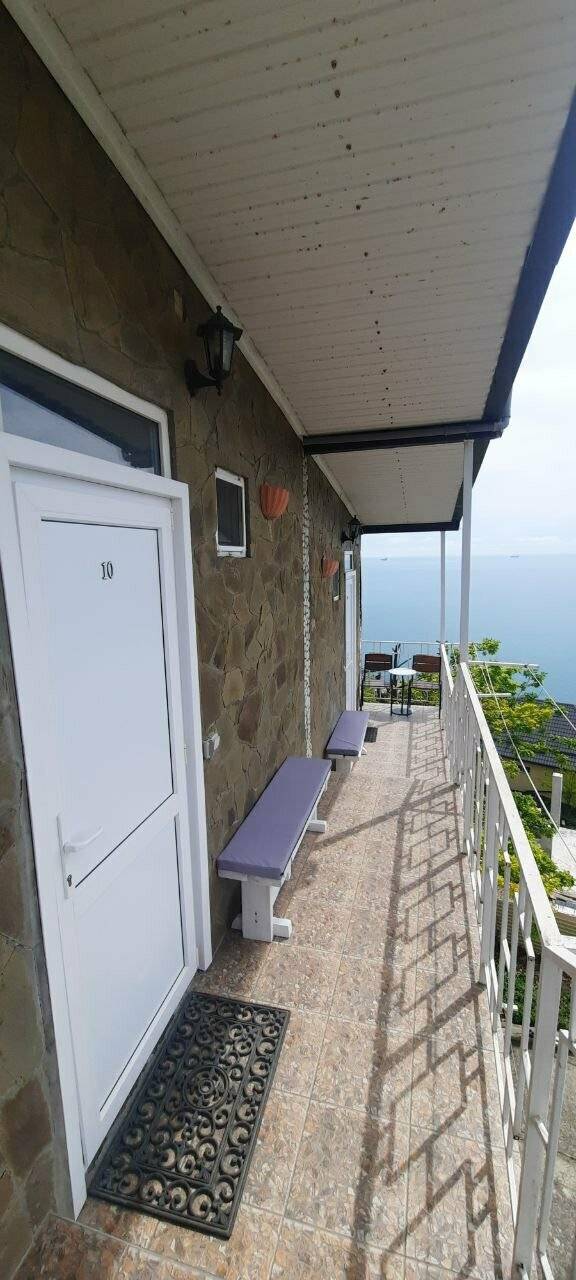 Фотографии номера Стандартный семейный номер в Гостевом доме Дубовая Роща Туапсе